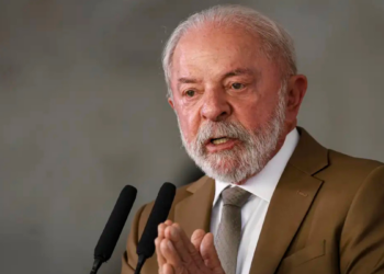Governo zera impostos e cria subsídio ao diesel para frear impacto da alta do petróleo.