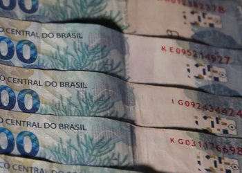 União trava gastos e ajusta contas para cumprir regras fiscais em 2026
