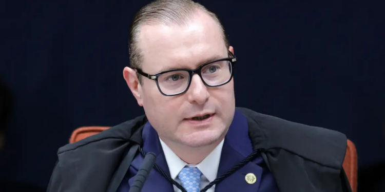 Zanin suspende votação indireta para governador-tampão do Rio de Janeiro