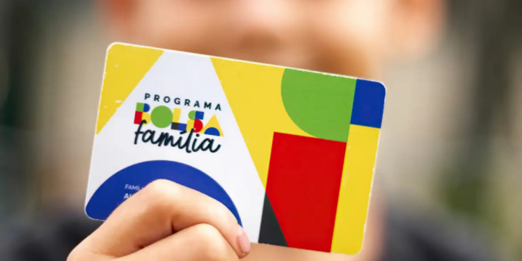 Pagamento do Bolsa Família de março avança e atende inscritos com NIS final 9
