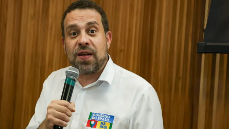 Governo reage à disparada do diesel e ameaça punir postos por aumentos considerados abusivos