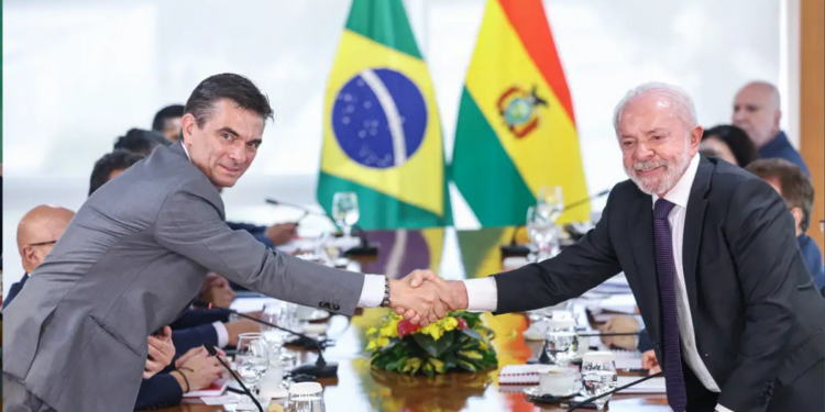 Lula defende mais gás boliviano para o Brasil e reforço da integração energética na América do Sul.
