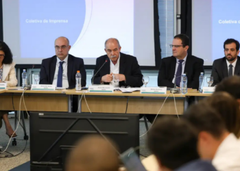 Mercadante defende segunda fase de programa para proteger setores afetados por tarifas externas.