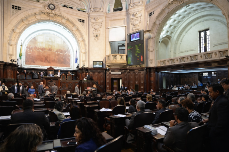 Suspensão de decreto agrava cenário de instabilidade política no Rio de Janeiro