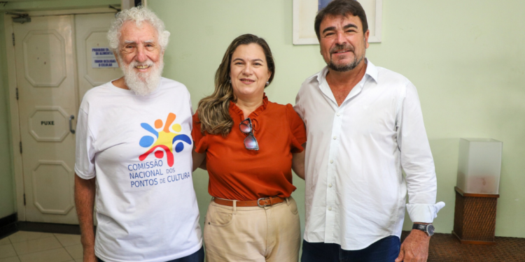 Agentes culturais de Quissamã participam de encontro sobre Pontos de Cultura e políticas culturais promovido pela prefeitura.