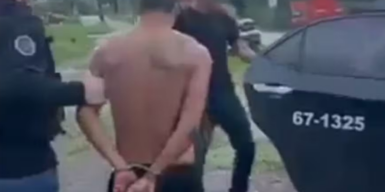 Após investigação e monitoramento, Polícia Civil prende homem condenado por abuso sexual contra o próprio filho no Rio de Janeiro.