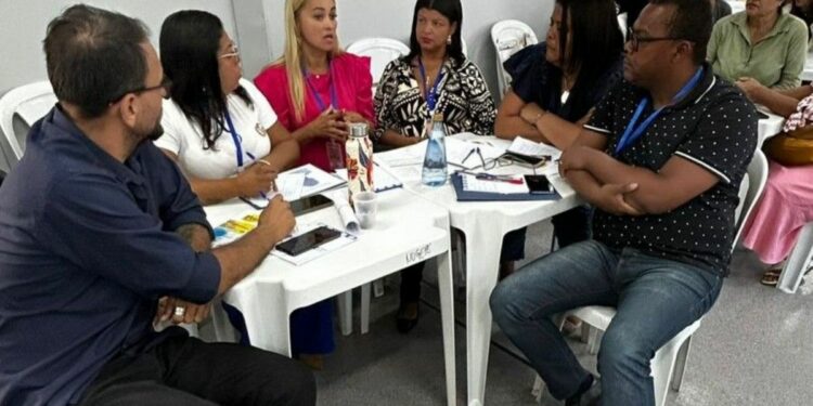 Prefeitura realiza treinamento para gestores da Atenção Primária em saúde.