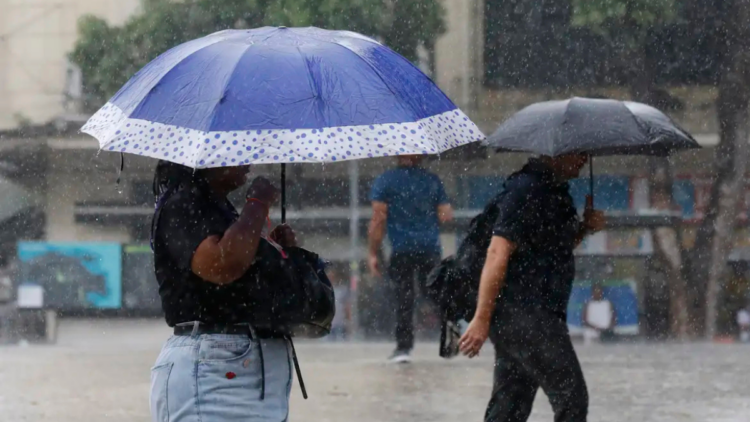 Inmet alerta para chuvas fortes em diversas regiões do Brasil no início da semana. População deve redobrar atenção para alagamentos e transtornos.