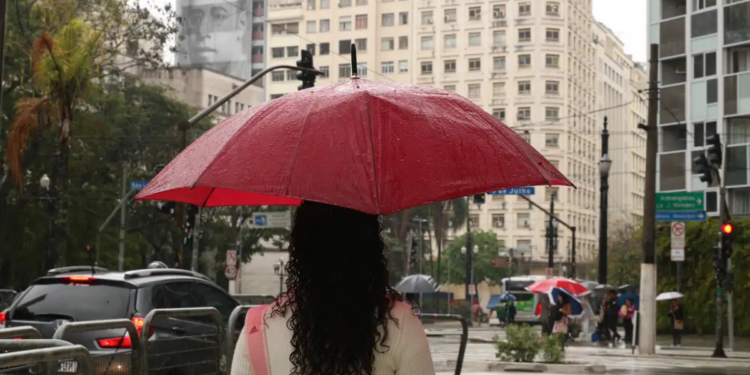 Dia Mundial da Meteorologia 2026 reforça a importância da observação científica do clima; ONU alerta sobre calor extremo, secas, degelo e mudanças ambientais críticas.