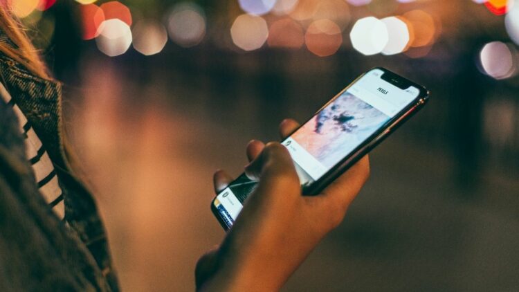 Instagram e YouTube são responsabilizados por danos ligados ao vício digital.