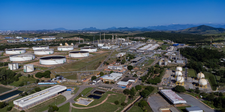Macaé divulga cerca de 780 vagas de emprego nesta semana.
