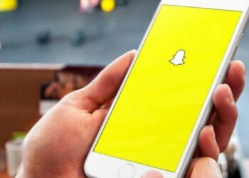 UE investiga Snapchat por riscos à segurança de crianças na internet.