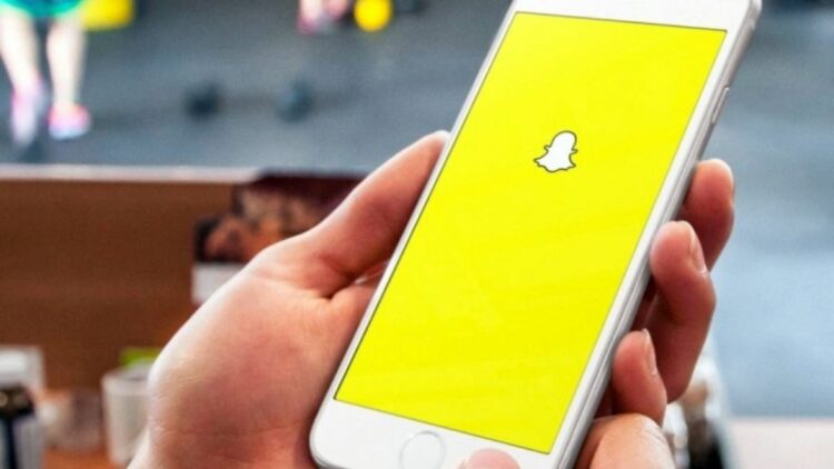 UE investiga Snapchat por riscos à segurança de crianças na internet.