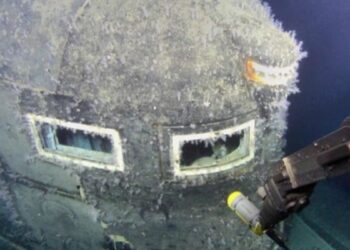 Estudo aponta vazamento radioativo em submarino nuclear soviético afundado.