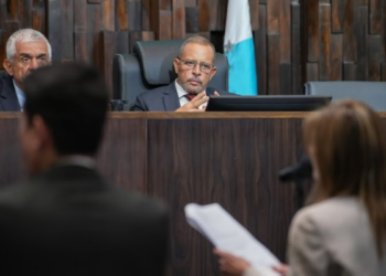 Rio mantém incentivo fiscal para saúde com isenção de ICMS até 2026, reduzindo custos e fortalecendo o setor.