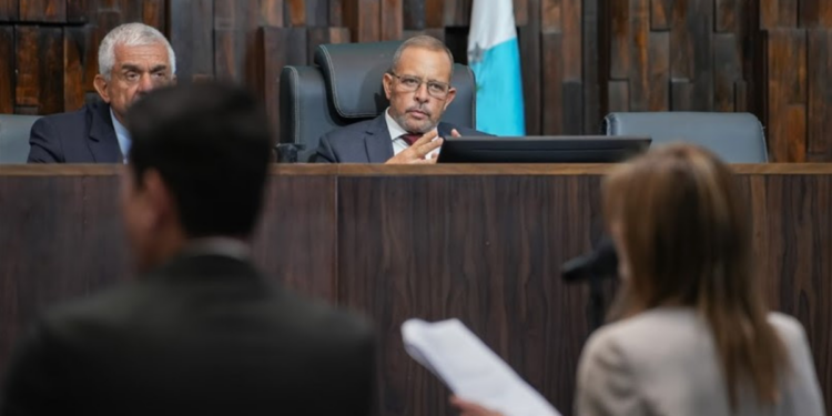 Rio mantém incentivo fiscal para saúde com isenção de ICMS até 2026, reduzindo custos e fortalecendo o setor.