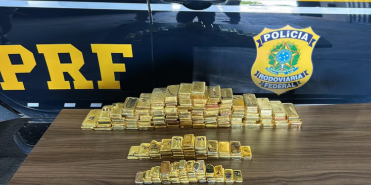 Ouro apreendido em operações da Polícia Rodoviária Federal contra o garimpo ilegal no Brasil