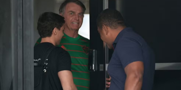 Decisão do STF coloca Bolsonaro em prisão domiciliar por 90 dias