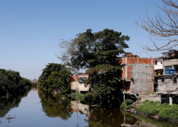 Observatório do Calor aponta temperaturas extremas em favelas do Rio e será ampliado. Entenda impactos, causas e soluções para reduzir o calor nas comunidades.