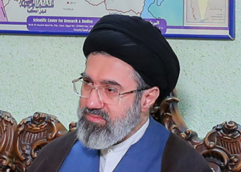 Mojtaba Khamenei foi escolhido como novo líder supremo do Irã após a morte de Ali Khamenei. A decisão foi tomada pela Assembleia de Especialistas em meio a conflitos na região.