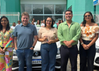 Prefeitura de Carapebus entrega quatro novos veículos para a rede municipal de saúde, reforçando o atendimento das UBS e equipes da Estratégia Saúde da Família.