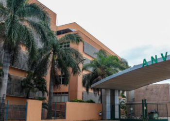 A Anvisa aprovou o Xcopri (cenobamato) para epilepsia farmacorresistente em adultos. Estudos mostram redução expressiva das crises, mas inclusão no SUS dependerá de avaliação regulatória.