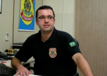 Delegado da Polícia Federal e ex-secretário são presos em operação que investiga ligação com o crime organizado no Rio de Janeiro.