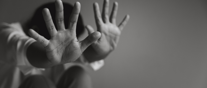 Levantamento do Conselho Nacional de Justiça mostra alta nos casos de feminicídio em janeiro e crescimento das ações judiciais por violência doméstica no Brasil.