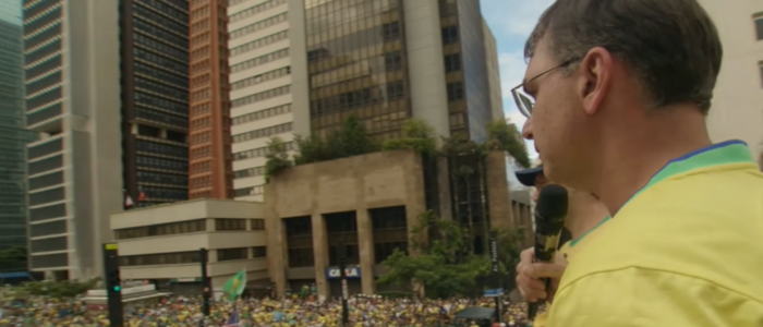 Aliados de Jair Bolsonaro realizam primeira manifestação do ano em São Paulo, com críticas ao STF e ao governo Lula, discursos de Flávio Bolsonaro e participação de parlamentares e governadores.
