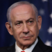 O gabinete de Benjamin Netanyahu em Israel foi atacado por mísseis disparados pelo Irã em retaliação aos bombardeios em Teerã. Tensão no Oriente Médio cresce após mortes de líderes iranianos.