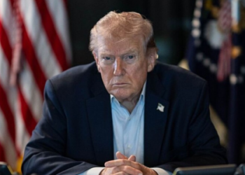 Trump anuncia bloqueio naval no Estreito de Ormuz após impasse com o Irã.
