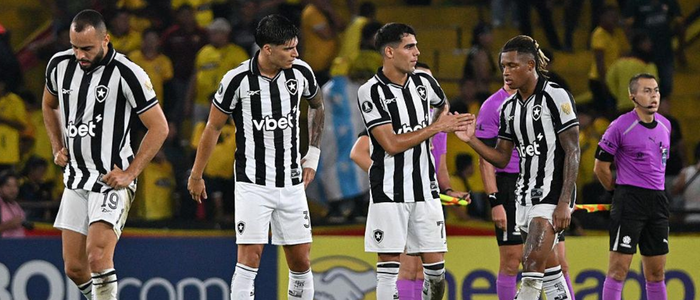 O Botafogo empatou com o Barcelona de Guayaquil pela fase preliminar da Libertadores e decidirá a vaga na fase de grupos no jogo da volta, no Rio de Janeiro.