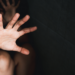 Caso de violência sexual em Copacabana e pesquisa nacional mostram crescimento da insegurança entre mulheres no Brasil e reforçam debate sobre violência de gênero.