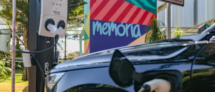 Vendas de veículos novos avançam 4,13% em fevereiro, impulsionadas por incentivo fiscal.