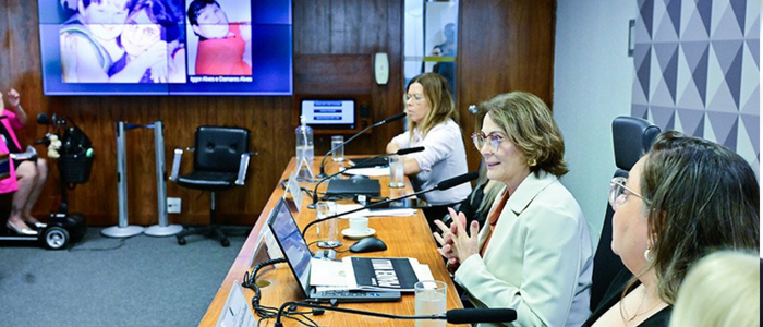 Audiência no Senado aponta falta de políticas integrais para pessoas com doenças raras no Brasil.