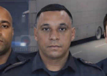 Três policiais militares do Rio de Janeiro foram presos acusados de roubar celulares durante a abordagem a um ônibus no Arco Metropolitano, na altura de Duque de Caxias, na Baixada Fluminense. A prisão ocorreu após denúncia do Ministério Público do Rio (MPRJ).