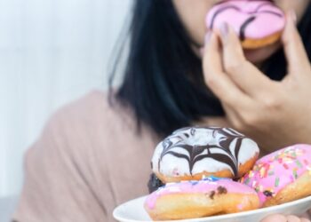 Pesquisa mostra por que sentimos vontade de comer mesmo sem fome.