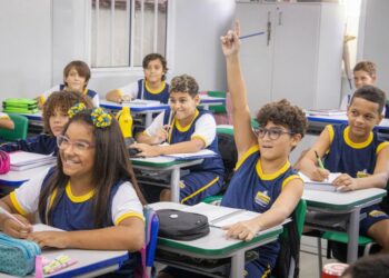 Estudantes da rede municipal de Rio das Ostras farão avaliações para monitorar aprendizagem em 2026.