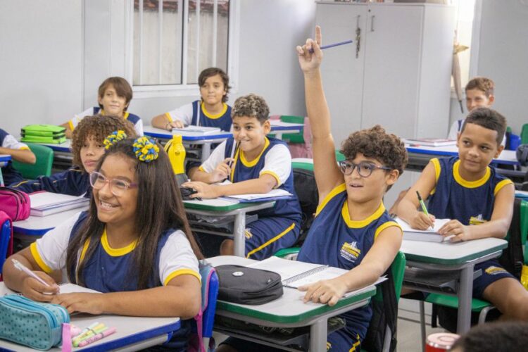 Estudantes da rede municipal de Rio das Ostras farão avaliações para monitorar aprendizagem em 2026.