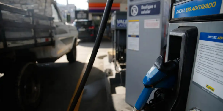 Maioria dos estados adere a subsídio do diesel, mas Rio de Janeiro e Rondônia recusam proposta