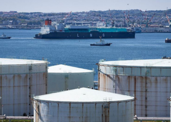 Carregamento americano de petróleo chega ao Japão após 35 dias de viagem.