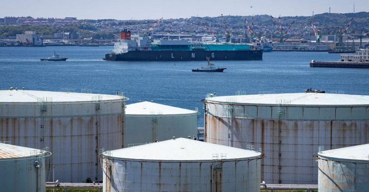 Carregamento americano de petróleo chega ao Japão após 35 dias de viagem.