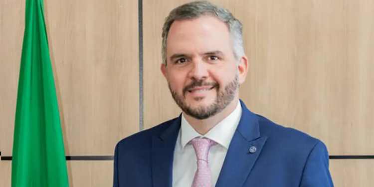 Alta do combustível pressiona setor aéreo e governo anuncia ações para reduzir impacto ao consumidor