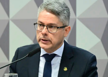 Senador propõe intervenção federal no RJ após relatório da CPI do Crime Organizado