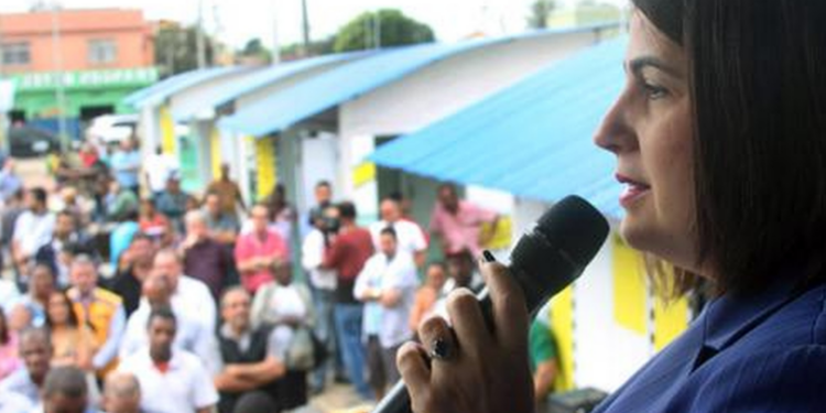 Rosinha Garotinho não pode assumir cargo na Prefeitura de Campos neste momento por impedimento judicial, segundo o prefeito