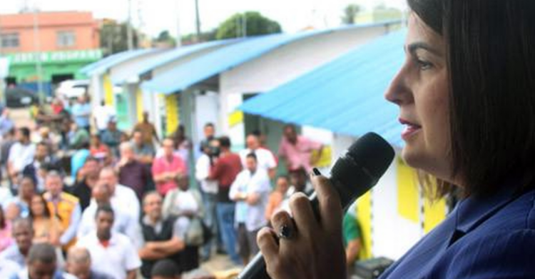 Rosinha Garotinho não pode assumir cargo na Prefeitura de Campos neste momento por impedimento judicial, segundo o prefeito