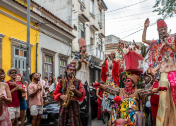 Grupo de teatro de rua comemora 45 anos com programação cultural gratuita na Gamboa