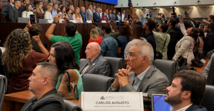 Prefeito critica impacto de nova divisão dos royalties.