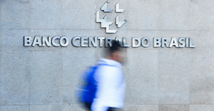 Crédito caro segue impactando orçamento das famílias e aumenta endividamento