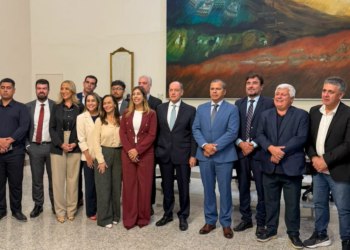 Reunião da Ompetro reúne municípios e Estado para discutir impactos de possível redistribuição dos royalties.